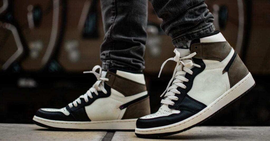 mens High top sneakers
